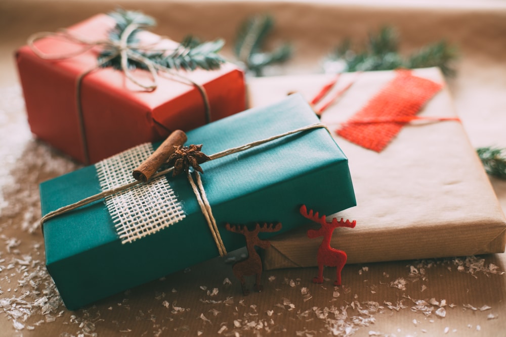 How to earn money for Christmas gifts with everyday shopping
