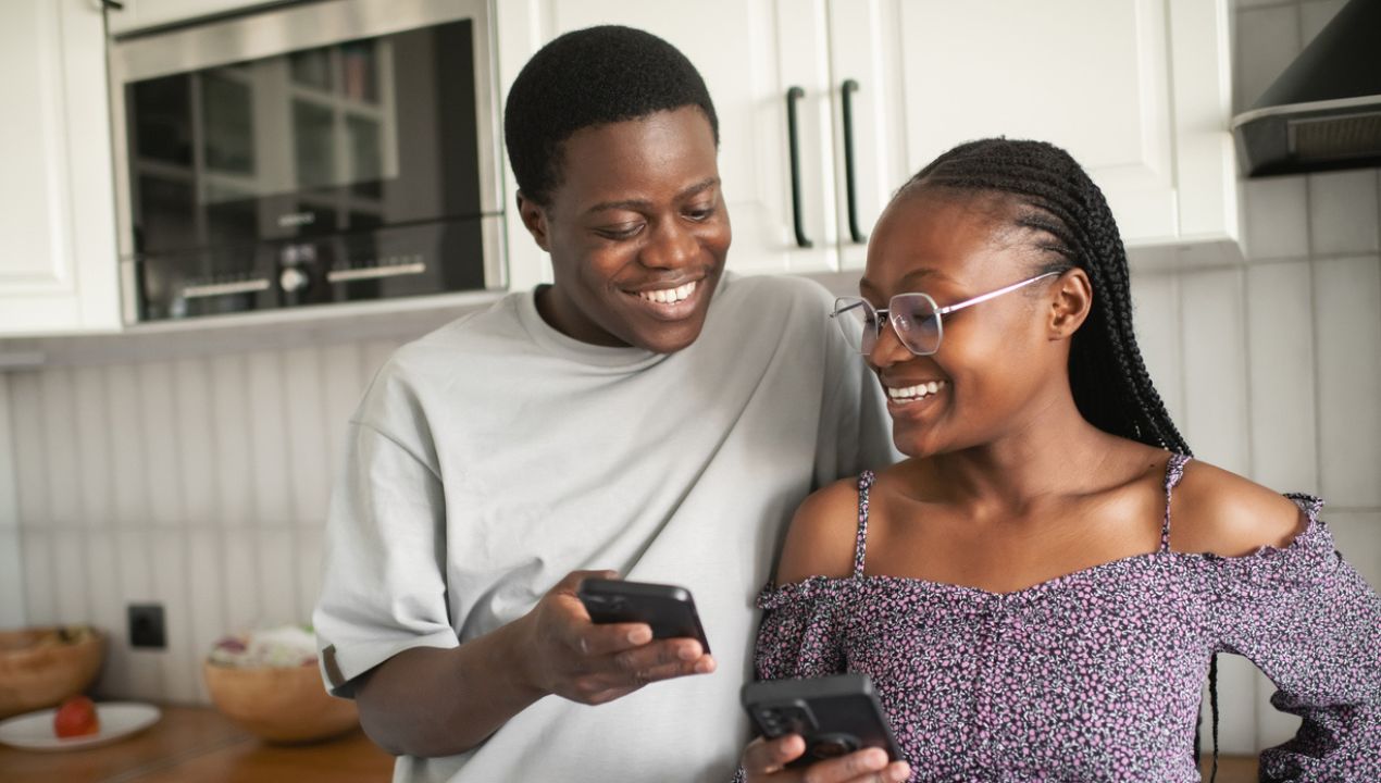 7 Budgeting Apps That Help You Save Money and Earn Free Gift Cards