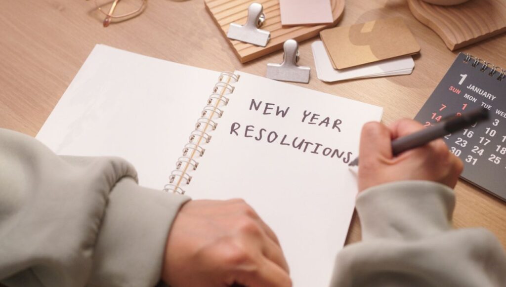 new year resolutions notebook for goal setting